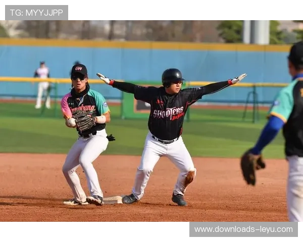 慢投垒球联赛决赛，御风而行社管队第五局掌控局势